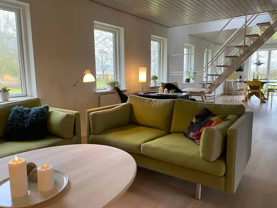 Skont Hus Pa Landet Taet Pa Billund Villa Give